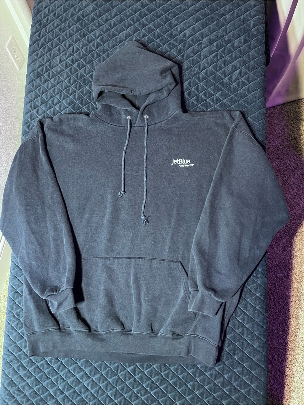 JetBlue Classic Navy Pullover Hoodie - 2XL - Comfy - Casual Menswear - Loose